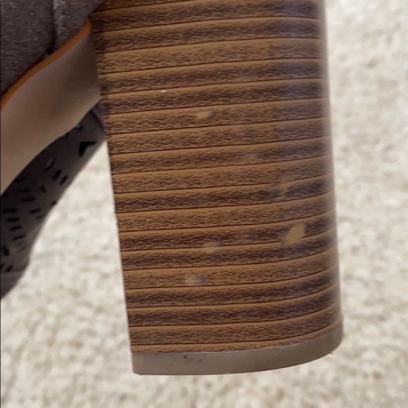 Fergalicious open toe bootie taupe size 9.5 - Picture 4 of 7